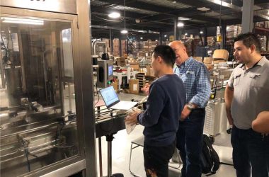 Kundendienst für die Installation von Maschinen