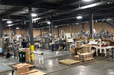 Kundendienst für die Installation von Maschinen