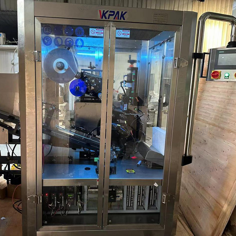 Automatische Etikettiermaschine für weiche Kunststofftuben mit Tubenzuführungssystem