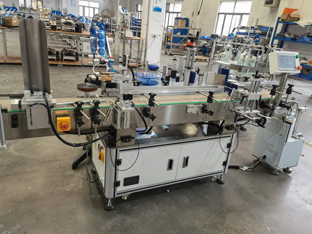 Details der Etikettiermaschine (2).jpg