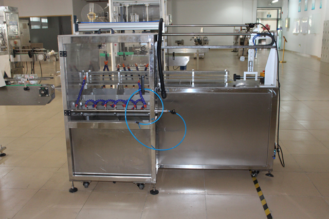 Maschine zum Waschen von Gläsern (1).JPG