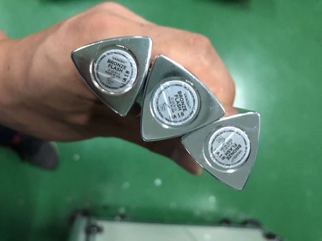 NO3-Kennzeichnungsproben Lippenstift.jpg