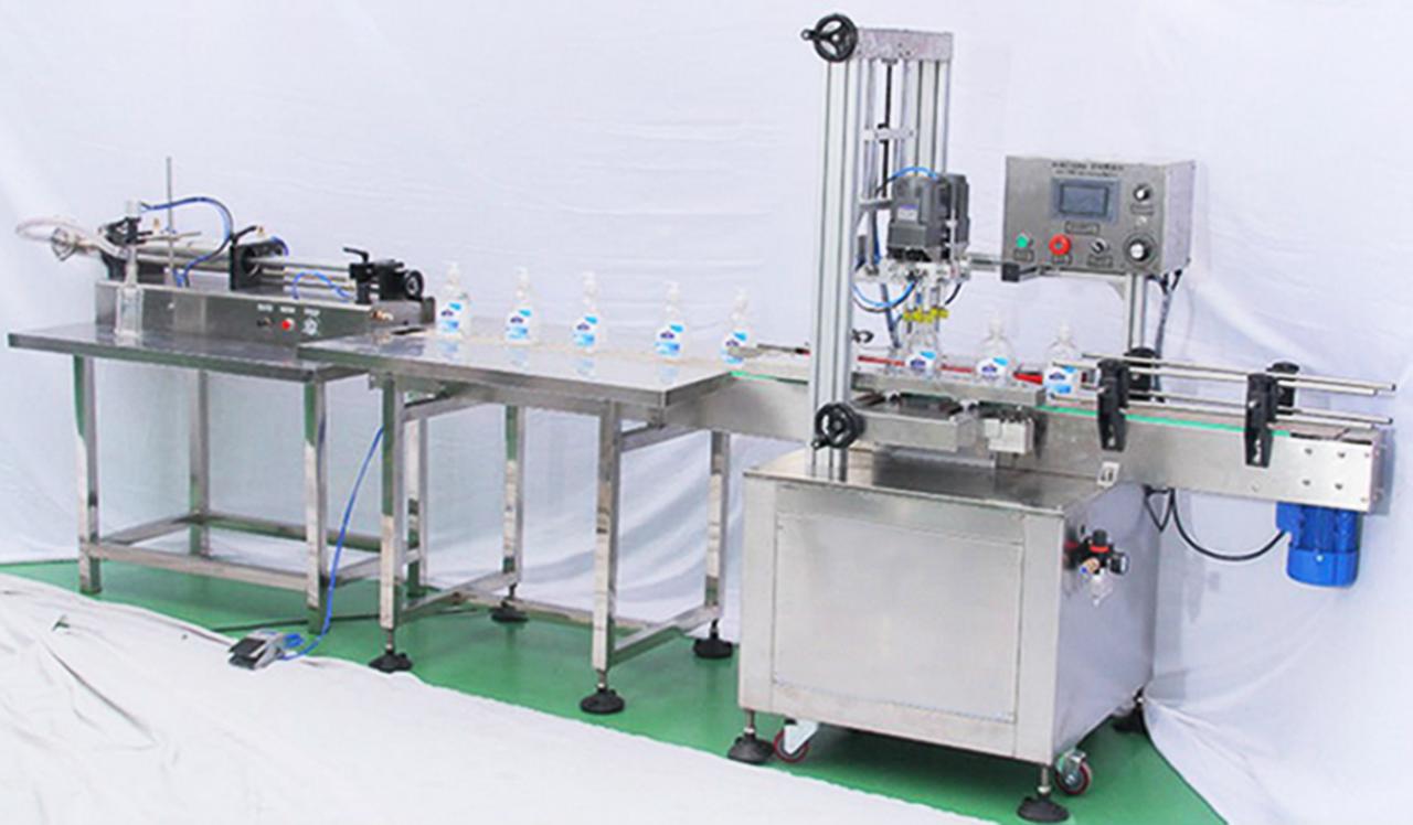 automatic screw capping machine Inline-Schraubverschlussmaschine.jpg