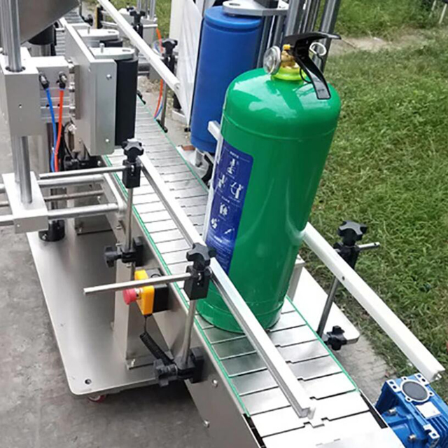 Etikettiermaschine Zylinder.jpg