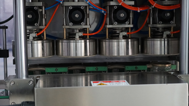 4 KÖPFE Verschließer Vakuum.jpg