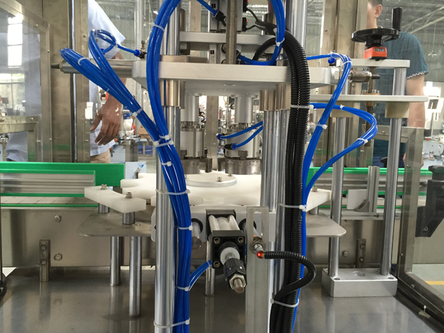 RÜCKSEITE für Hauptkörper von Vakuum-Verschließmaschinen.jpg