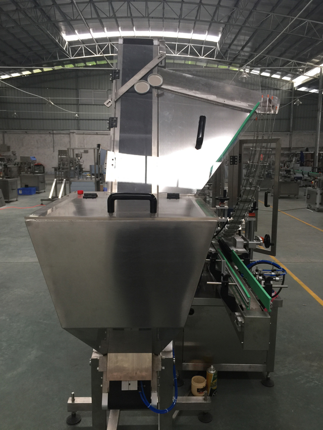 Caps automatisches Zuführsystem.jpg