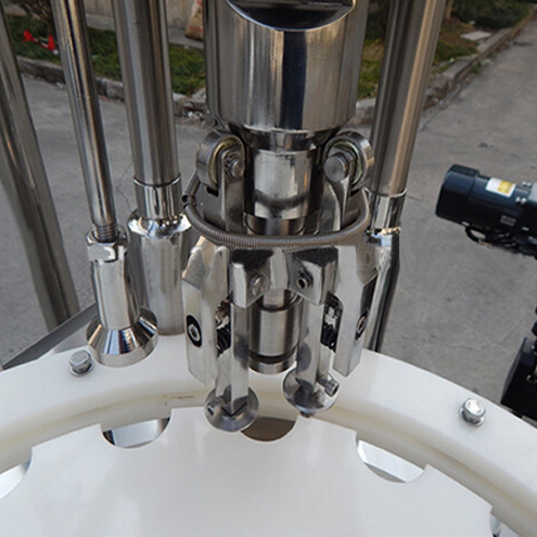 Flaschen ROPP Verschließanlage.jpg