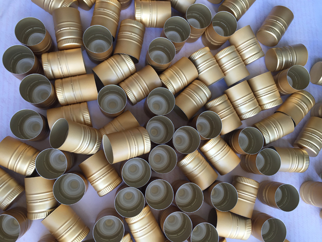 caps samples sent from usa customer for capping machine Aluminiumkappen.jpg