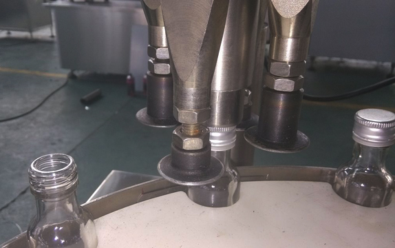 Ropp-Kappe-Verschließmaschine, Flaschenverschlussmaschine mit Einzelh