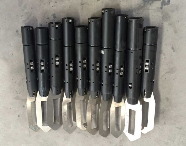 Etikettiermaschinen für Mittelpfostenhülsen.jpg