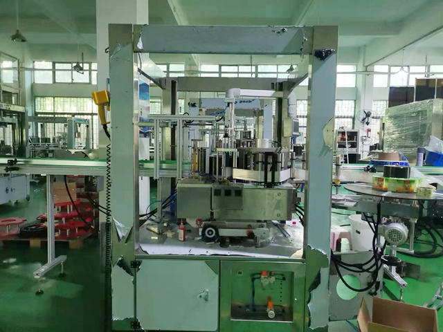 Maschine für Heißschmelzetiketten.jpg