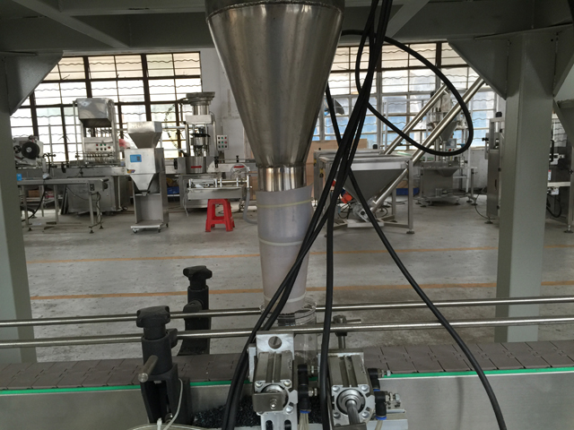 Fülldüsen für Granulat filler.jpg