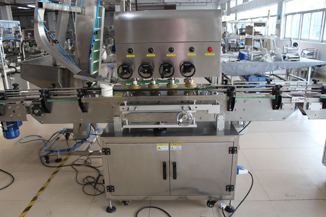 Verschließmaschine mit Hebevorrichtung (3).JPG