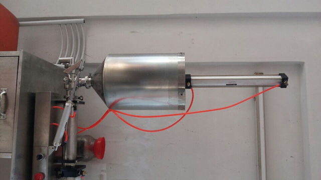 pneumatisches Teil für Abfüllmaschine.jpg