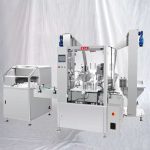 Flüssige kleine Flaschenfüll- und -verschluss-Etikettiermaschine mit Entschlüssler