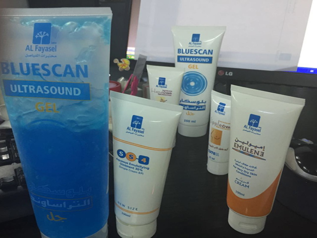 Tubenproben für Cremeabfüllung.jpg