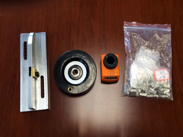 cutter mould for ultrasonic sealing machine FORM & SCHNEIDER für Ultraschall-Tuben-Versiegelungsmaschine (1).jpg