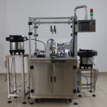 Monoblock-Maschine zum Befüllen und Verschließen kleiner Tropfflaschen