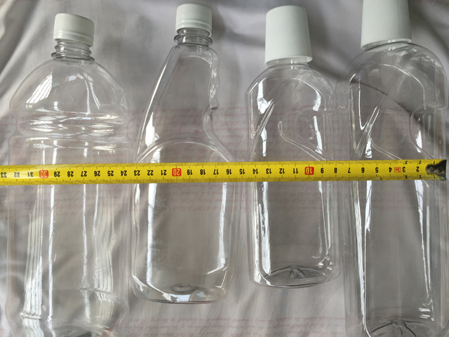 Etiketten und Flaschen.jpg