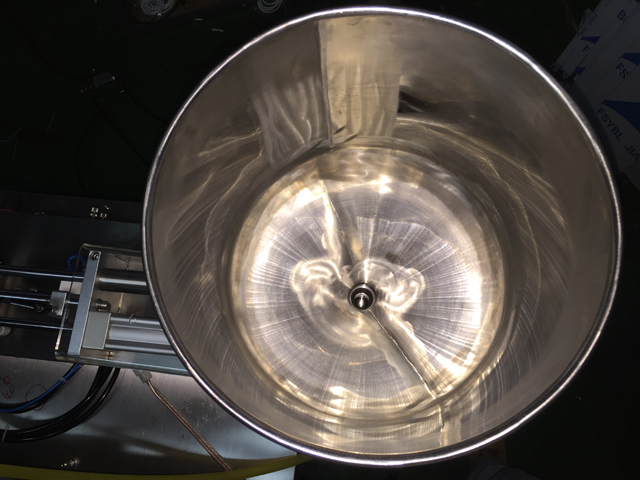 filling hopper for filling sealing Fülltrichter für Ultraschall-Siegelgerät filler.jpg