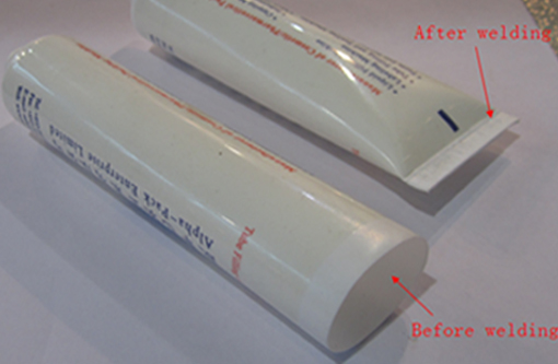 welding samples by ultrasonic tube sealer Schweißproben mit dem Ultraschall-Tubenversiegler.jpg