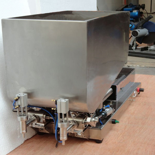 jam filling machinery semi automatic Marmeladenfüller Equip.jpg