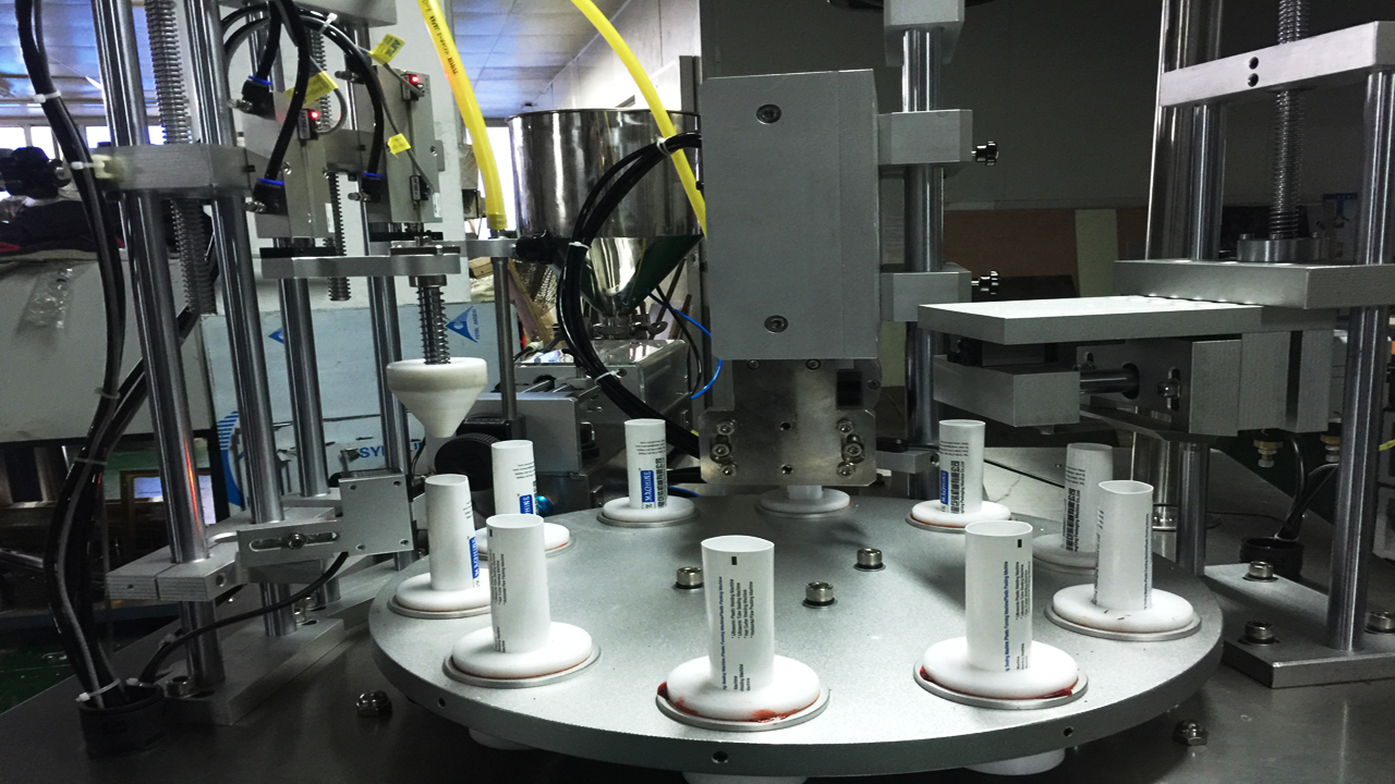 rotary filling sealing machine Rotationsfüllung mit Ultraschallrohren zum Versiegeln.jpg