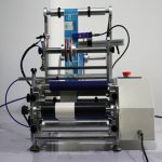 Halbautomatische Etikettiermaschine für runde Flaschen und Spritzenfläschchen
