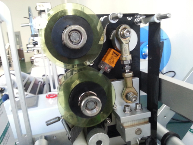 für Eran halbautomatische Tuben-Etikettiermaschine Spritze mit