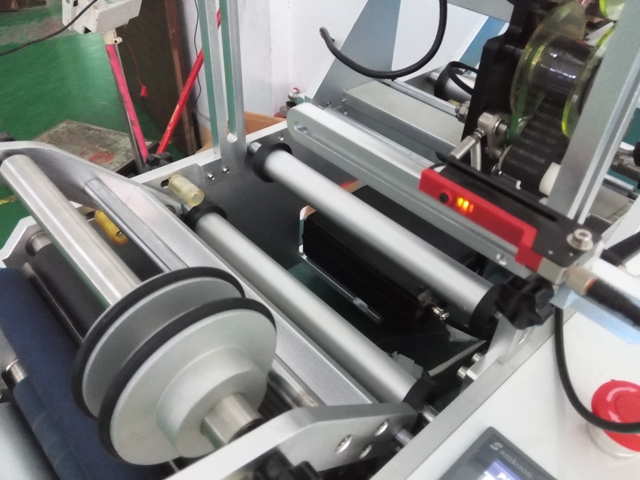 für eran halbautomatische Tuben-Etikettiermaschine Spritze mit