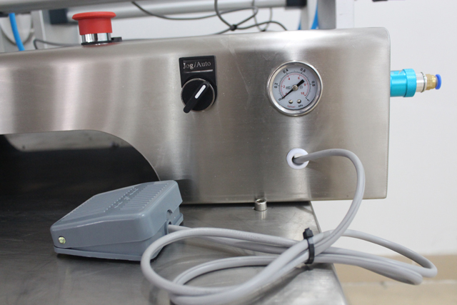 pneumatisches Kolbenteil für Abfüllmaschine.jpg