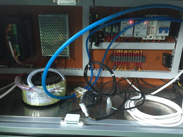 elektrische Komponente für Etikettiermaschinen.jpg